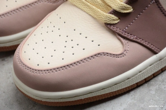 Rep EP SE DO7440-821 Mauve 1 Jordan (W) Pony DO7440-821 Dark  Mid Smoky 0301